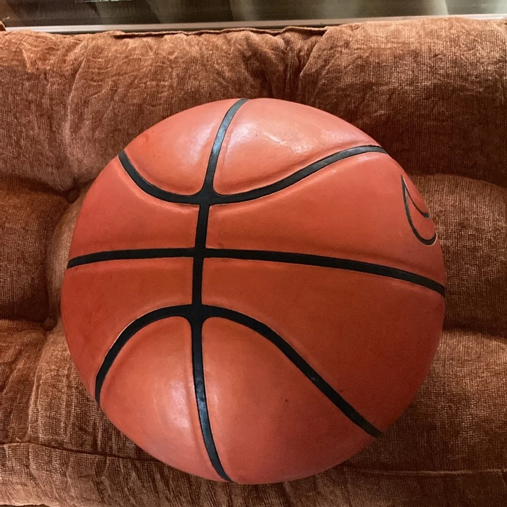 Vintage- Nike Basketball - Picture 3 of 4